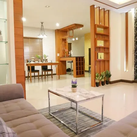 #3Bed #4Bath Close To Unity School And Airport